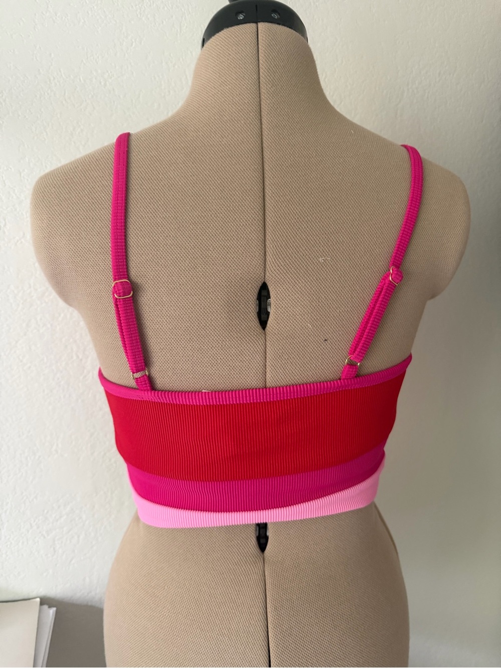 Beach Riot Red & Hot Pink Colorblock Ribbed Sports Bra - Picture 3 of 7